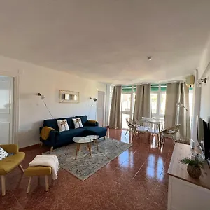 https://piso-amplio-y-reformado-en-el-centro-de-malaga.hotelsinnerja.org